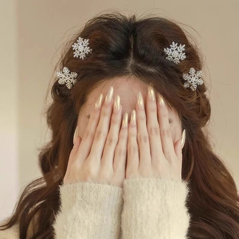 Cyrstal Snowflake Pearl Hair Clip Winter Girls Small Sweet Bobby Pins Women Fashion Retro Flower Hairside Headwear Accessories Hair Jewelry - الصورة 8